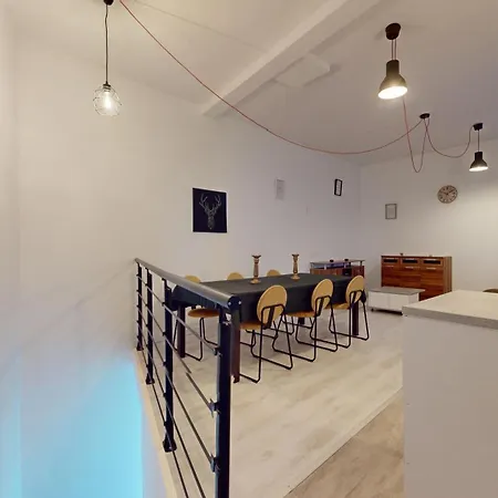 Le Nid Cache * Μυλούζη