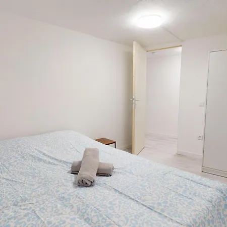 Le Nid Cache Apartment *